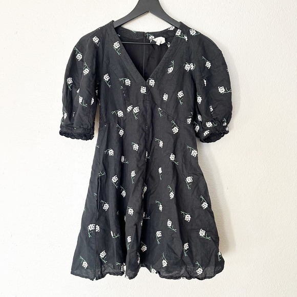 Tuckernuck Dresses & Skirts - Tuckernuck Serena Mini Dress Black Embroidered Floral Linen‎ Blend Size XS